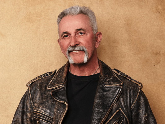 Aaron Tippin