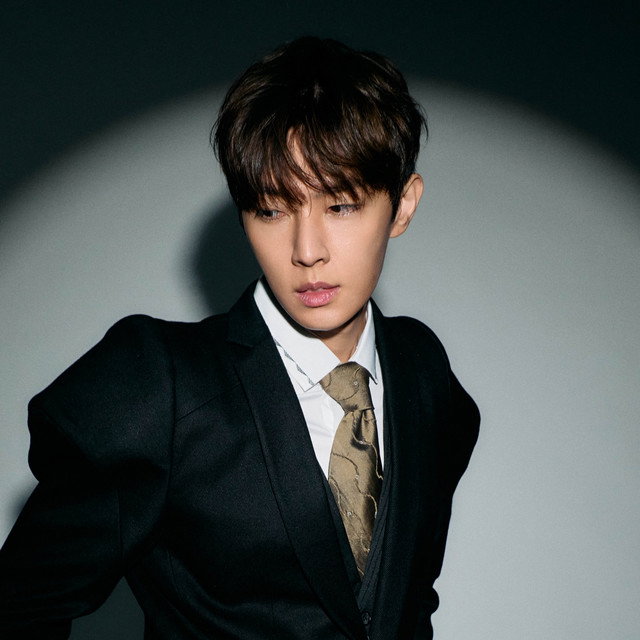 Aaron Yan