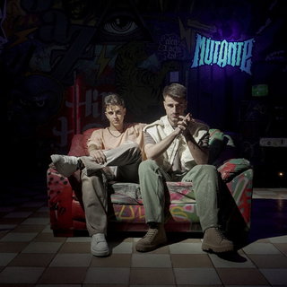 Adexe & Nau