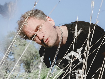 Alabaster DePlume