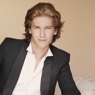 Amaury Vassili