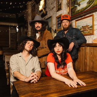 Caitlin Harnett & The Pony Boys