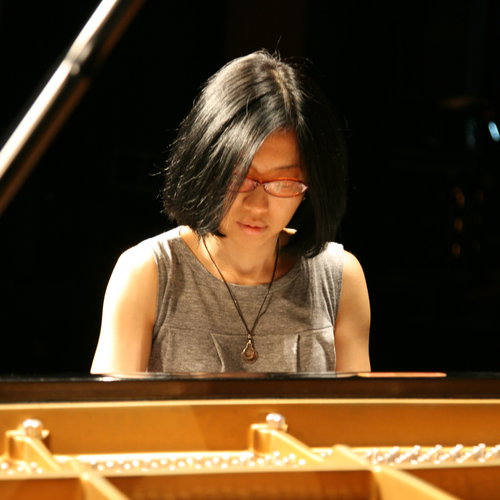 Chihiro Yamanaka Trio