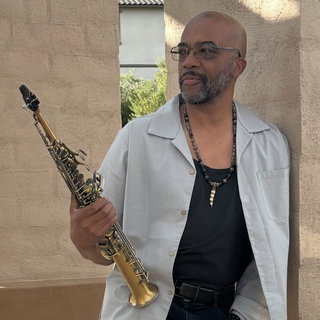 Dee Lucas