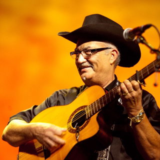 Eliades Ochoa