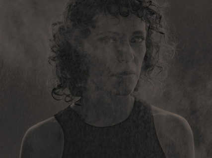 Emily Loizeau