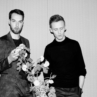 HONNE