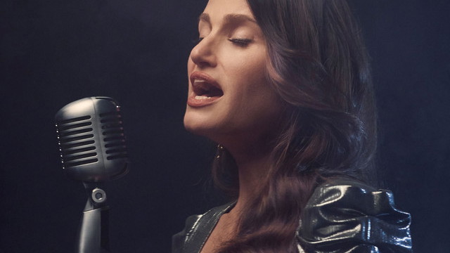 Idina Menzel