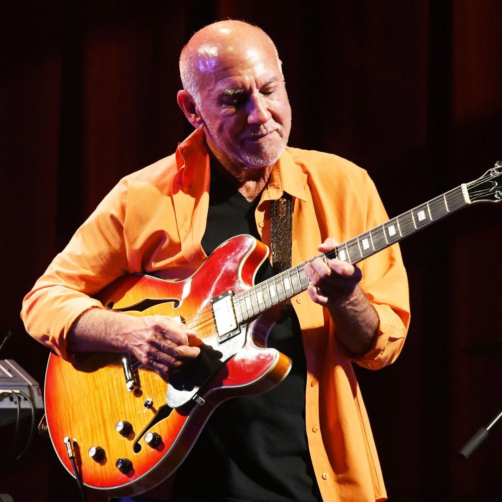 Larry Carlton