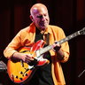 Larry Carlton