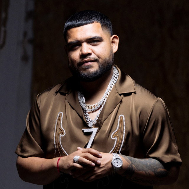 LEGADO 7 & Roberto Tapia