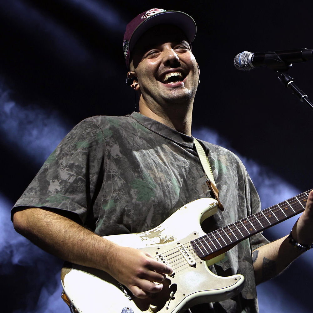 Mac Ayres