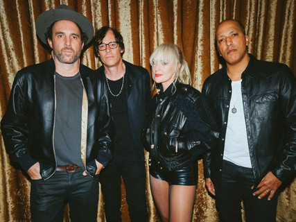 Metric & Broken Social Scene
