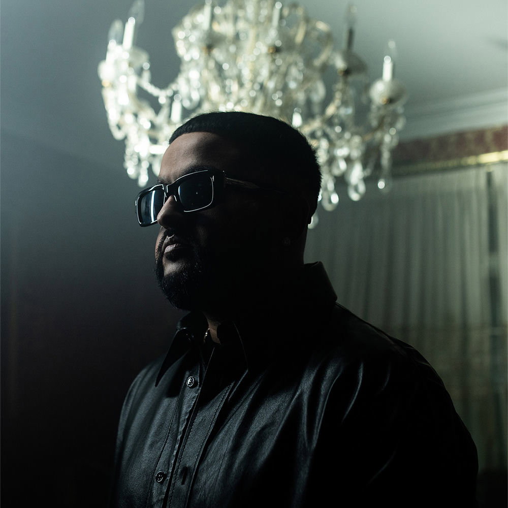 NAV & AR Paisley