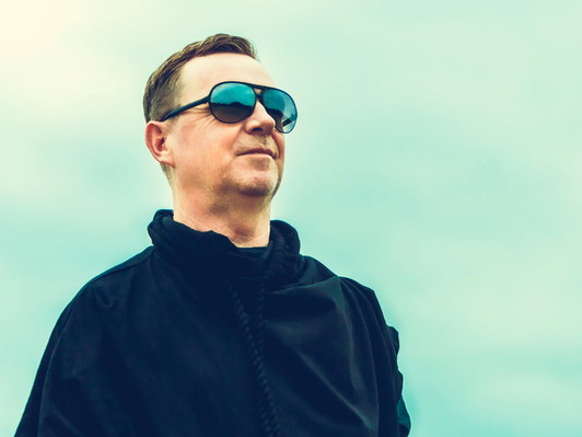 Nick Warren