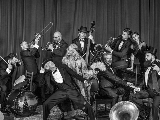 Squirrel Nut Zippers