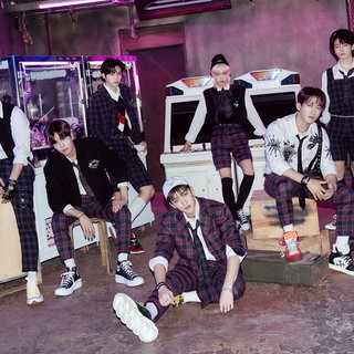 Stray Kids