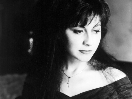 Tish Hinojosa