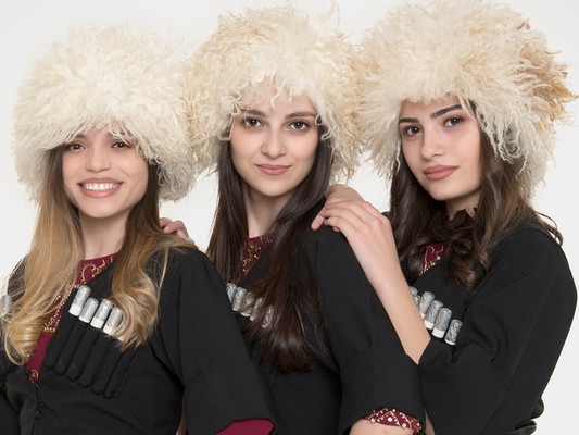 Trio Mandili