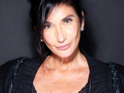 Zizi Possi