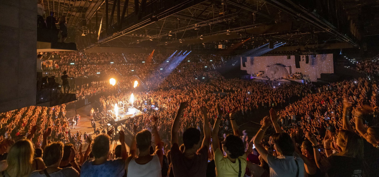Hallenstadion